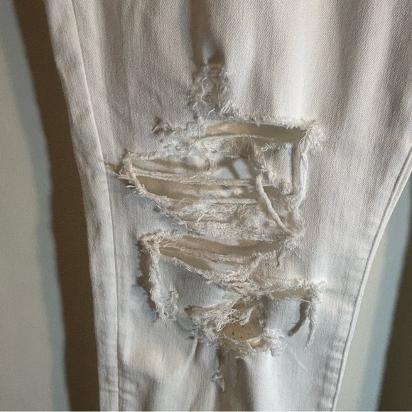 AMERICAN EAGLE Sz 14 Sz 14L Jeans Distressed High Rise Skinny in White - Picture 2 of 12